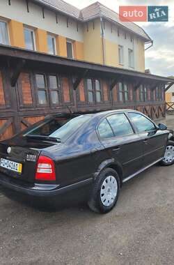 Лифтбек Skoda Octavia 2009 в 
