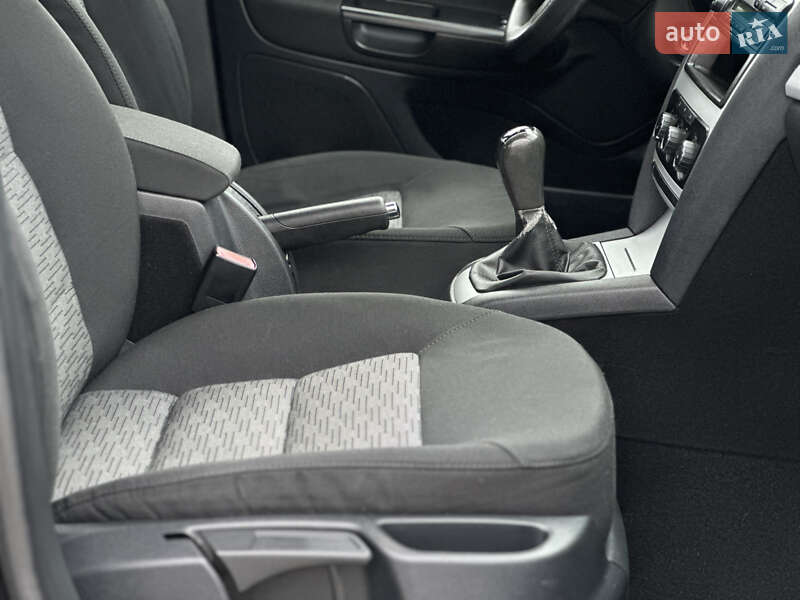 Универсал Skoda Octavia 2010 в Львове фото 15 Универсал Skoda Octavia 2010 в Львове
