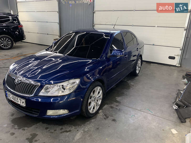 Лифтбек Skoda Octavia 2010 в Львове