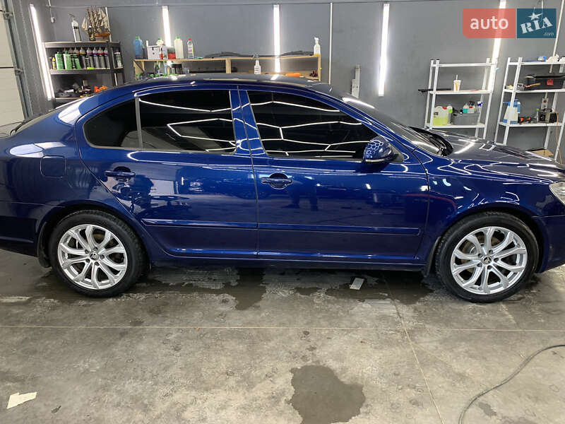 Лифтбек Skoda Octavia 2010 в Львове