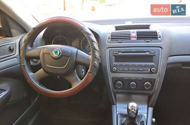 Лифтбек Skoda Octavia 2012 в 