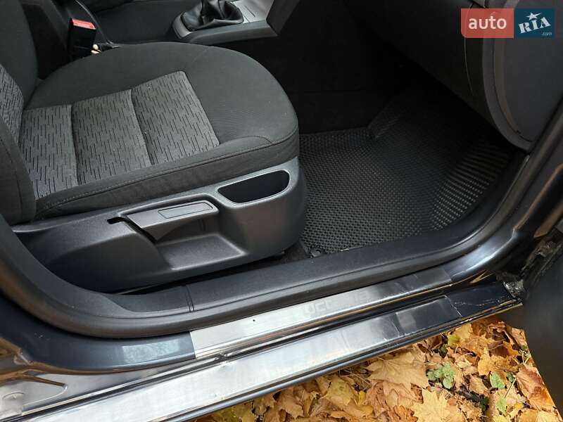 Универсал Skoda Octavia 2011 в Глухове фото 18 Универсал Skoda Octavia 2011 в Глухове