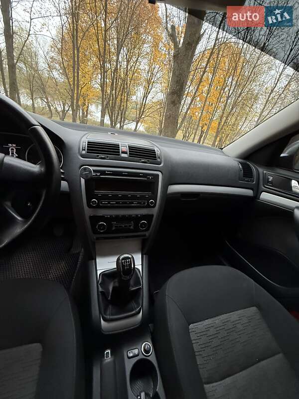 Универсал Skoda Octavia 2011 в Глухове фото 20 Универсал Skoda Octavia 2011 в Глухове
