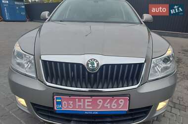 Лифтбек Skoda Octavia 2010 в Кропивницком