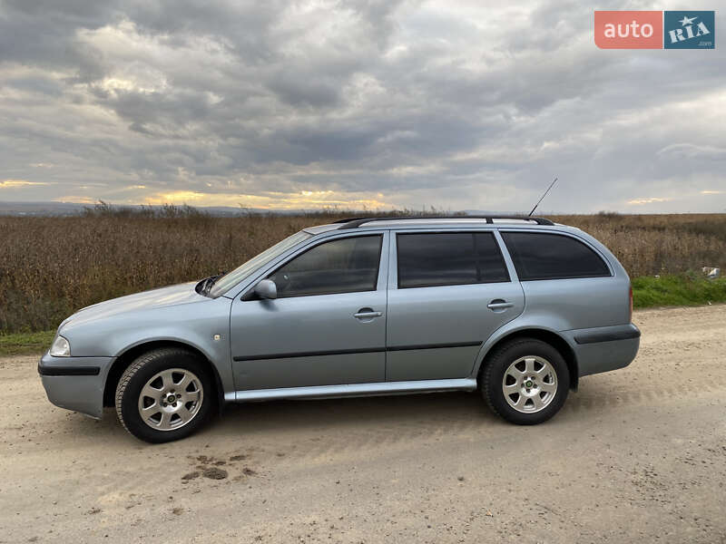 Універсал Skoda Octavia 2006 в Чернівцях