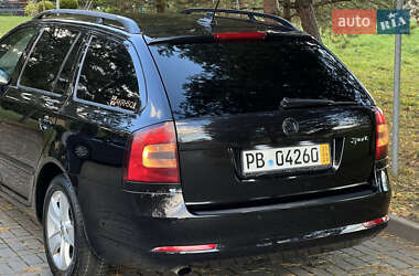 Универсал Skoda Octavia 2010 в 