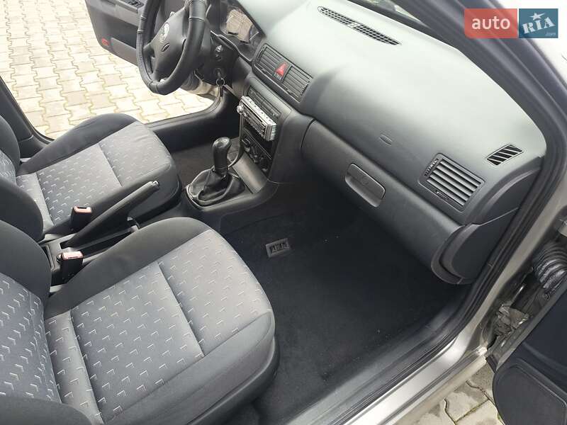 Ліфтбек Skoda Octavia 2009 в Нововолинську фото 13 Ліфтбек Skoda Octavia 2009 в Нововолинську