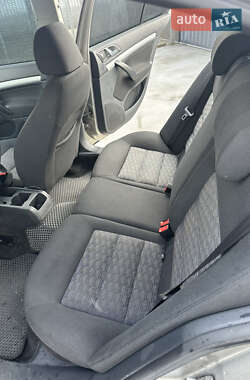 Лифтбек Skoda Octavia 2010 в 