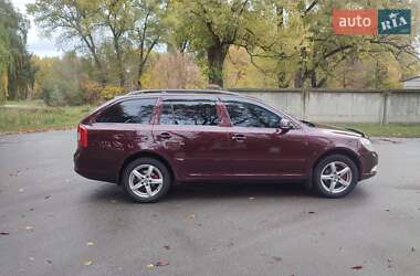 Универсал Skoda Octavia 2010 в 