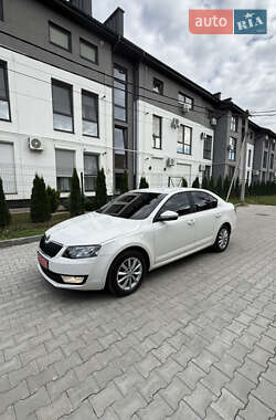 Лифтбек Skoda Octavia 2014 в Ужгороде