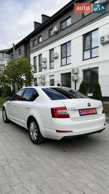 Лифтбек Skoda Octavia 2014 в Ужгороде