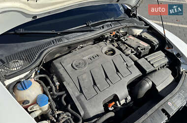 Ліфтбек Skoda Octavia 2011 в  фото 32 Ліфтбек Skoda Octavia 2011 в