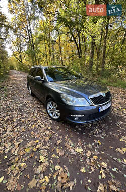 Універсал Skoda Octavia 2011 в 