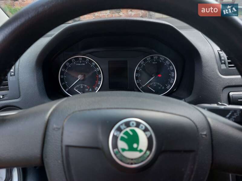 Универсал Skoda Octavia 2013 в Кременце фото 4 Универсал Skoda Octavia 2013 в Кременце