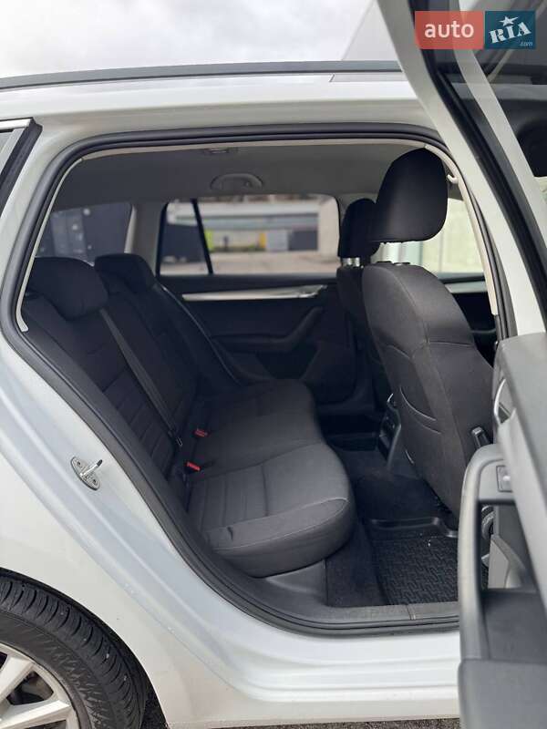 Универсал Skoda Octavia 2016 в Киеве фото 37 Универсал Skoda Octavia 2016 в Киеве