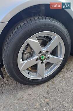 Универсал Skoda Octavia 2011 в 