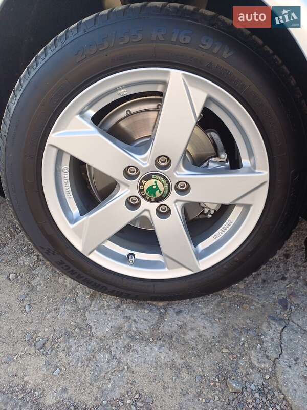 Універсал Skoda Octavia 2011 в Львові