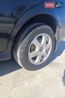 Лифтбек Skoda Octavia 2009 в 