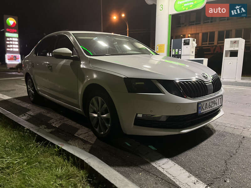 Ліфтбек Skoda Octavia 2017 в 