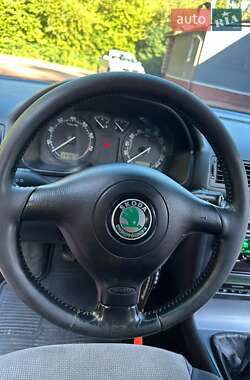 Лифтбек Skoda Octavia 2008 в 
