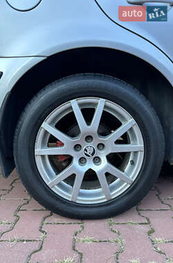 Лифтбек Skoda Octavia 2008 в 