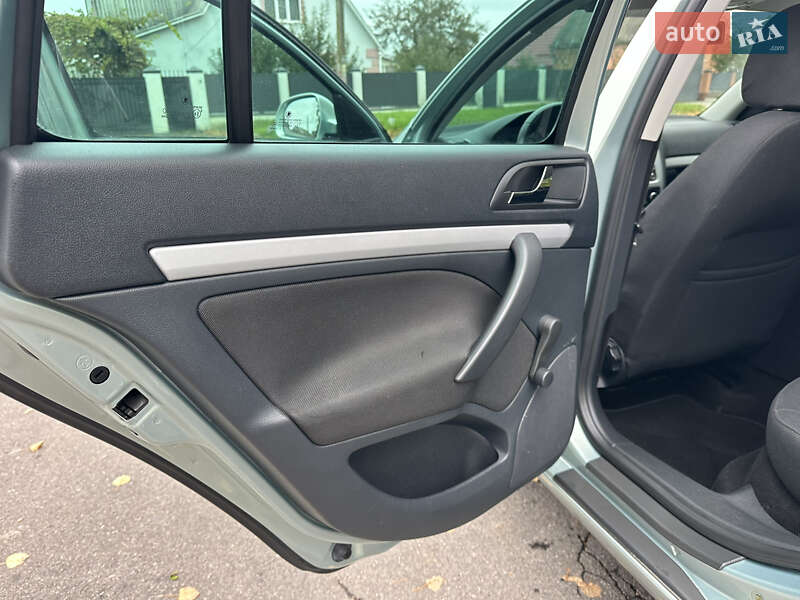 Универсал Skoda Octavia 2012 в Виннице