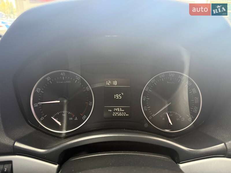 Лифтбек Skoda Octavia 2011 в Киеве фото 20 Лифтбек Skoda Octavia 2011 в Киеве