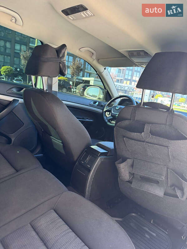Универсал Skoda Octavia 2011 в Ужгороде фото 30 Универсал Skoda Octavia 2011 в Ужгороде