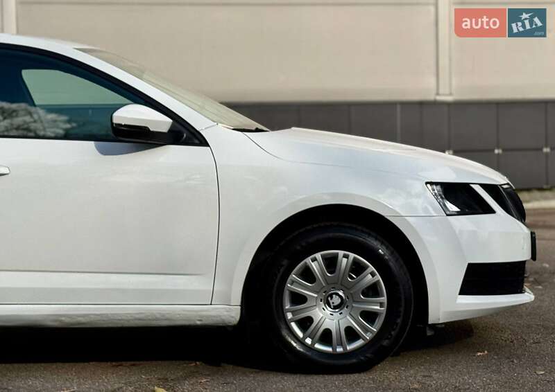 Лифтбек Skoda Octavia 2019 в Киеве