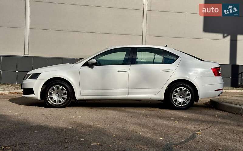 Лифтбек Skoda Octavia 2019 в Киеве