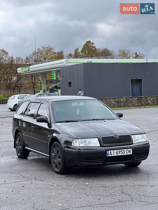 Универсал Skoda Octavia 2002 в  фото Универсал Skoda Octavia 2002 в