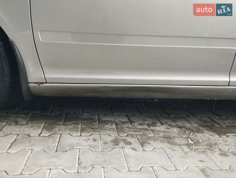 Ліфтбек Skoda Octavia 2011 в Києві фото 3 Ліфтбек Skoda Octavia 2011 в Києві