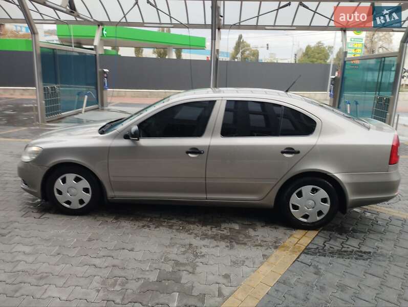 Ліфтбек Skoda Octavia 2011 в Києві фото 9 Ліфтбек Skoda Octavia 2011 в Києві