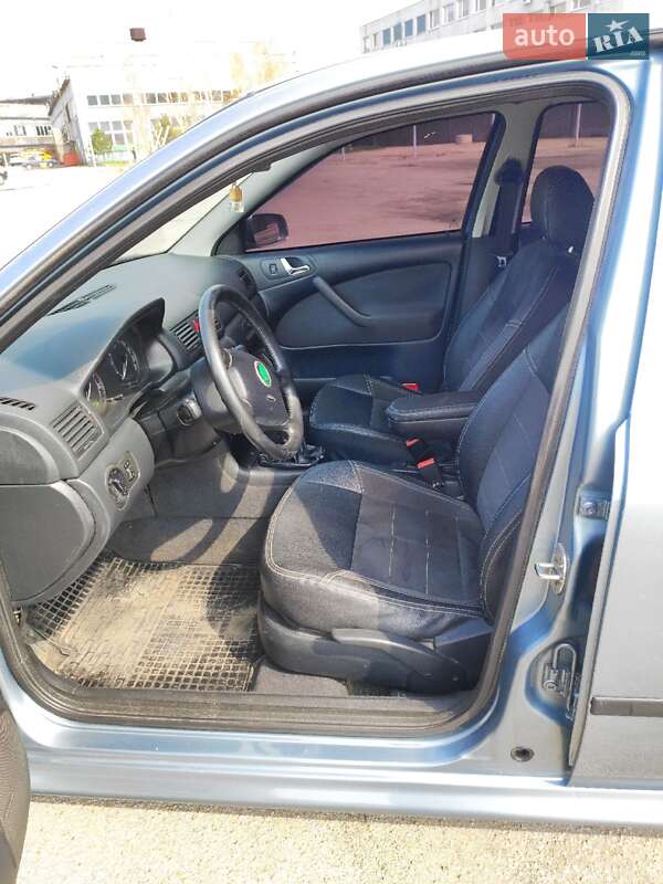 Лифтбек Skoda Octavia 2002 в Запорожье фото 2 Лифтбек Skoda Octavia 2002 в Запорожье