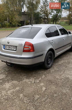 Ліфтбек Skoda Octavia 2004 в  фото 3 Ліфтбек Skoda Octavia 2004 в