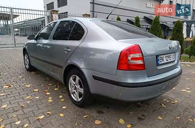 Лифтбек Skoda Octavia 2006 в  фото 8 Лифтбек Skoda Octavia 2006 в