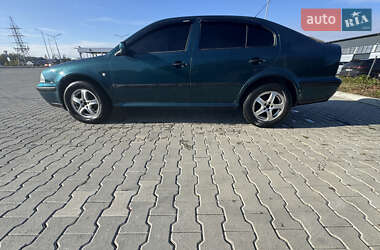 Лифтбек Skoda Octavia 1998 в 