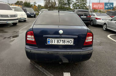 Лифтбек Skoda Octavia 2001 в 