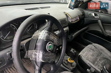 Лифтбек Skoda Octavia 2001 в 