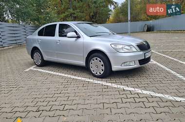 Лифтбек Skoda Octavia 2011 в 