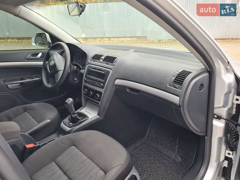 Ліфтбек Skoda Octavia 2011 в Києві фото 38 Ліфтбек Skoda Octavia 2011 в Києві