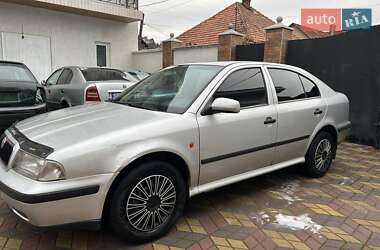 Лифтбек Skoda Octavia 1999 в 