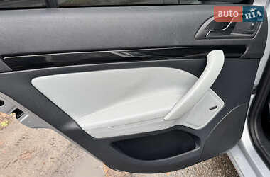 Лифтбек Skoda Octavia 2009 в 