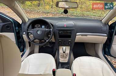 Ліфтбек Skoda Octavia 2004 в 