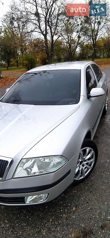 Лифтбек Skoda Octavia 2006 в Чугуеве фото Лифтбек Skoda Octavia 2006 в Чугуеве
