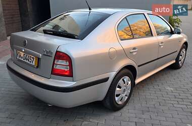 Ліфтбек Skoda Octavia 2005 в  фото 10 Ліфтбек Skoda Octavia 2005 в