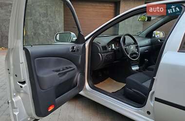 Ліфтбек Skoda Octavia 2005 в  фото 20 Ліфтбек Skoda Octavia 2005 в