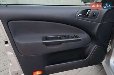 Ліфтбек Skoda Octavia 2005 в  фото 21 Ліфтбек Skoda Octavia 2005 в