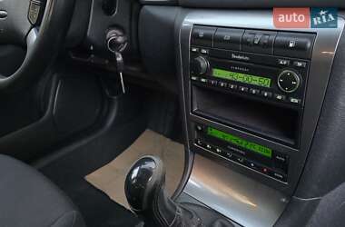 Ліфтбек Skoda Octavia 2005 в  фото 34 Ліфтбек Skoda Octavia 2005 в