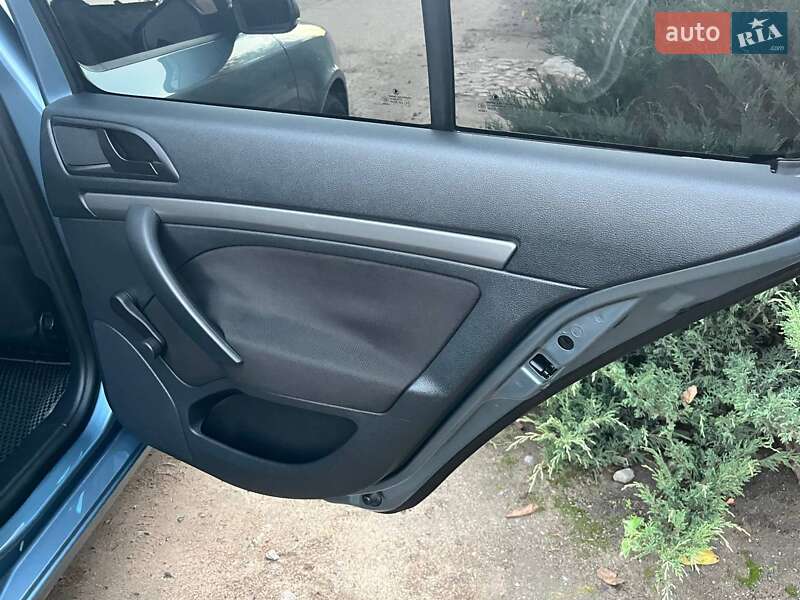 Лифтбек Skoda Octavia 2011 в Первомайске фото 21 Лифтбек Skoda Octavia 2011 в Первомайске